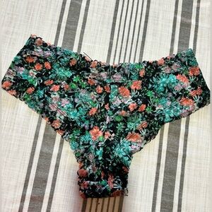 Victoria's Secret Cheeky panties Large